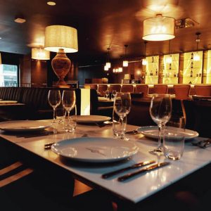 Firegrill_sydney_restaurant_bar_STEAK_SEAFOOD_GRILL_interior_mezz bar and dining_table setting